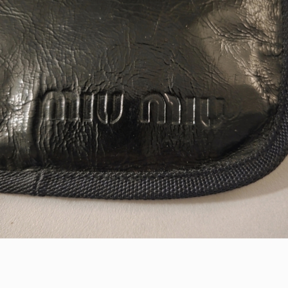 Miu Miu Black Patent Leather Crossbody Pouch - Picture 5 of 9